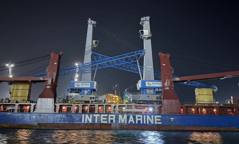 رافعات عملاقة