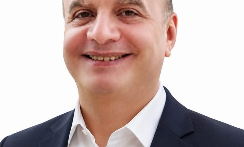 مصطفى عبد الرحمن